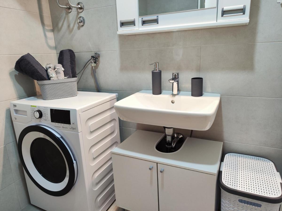 Appartamento Zvezdara Blue Star Belgrado Esterno foto