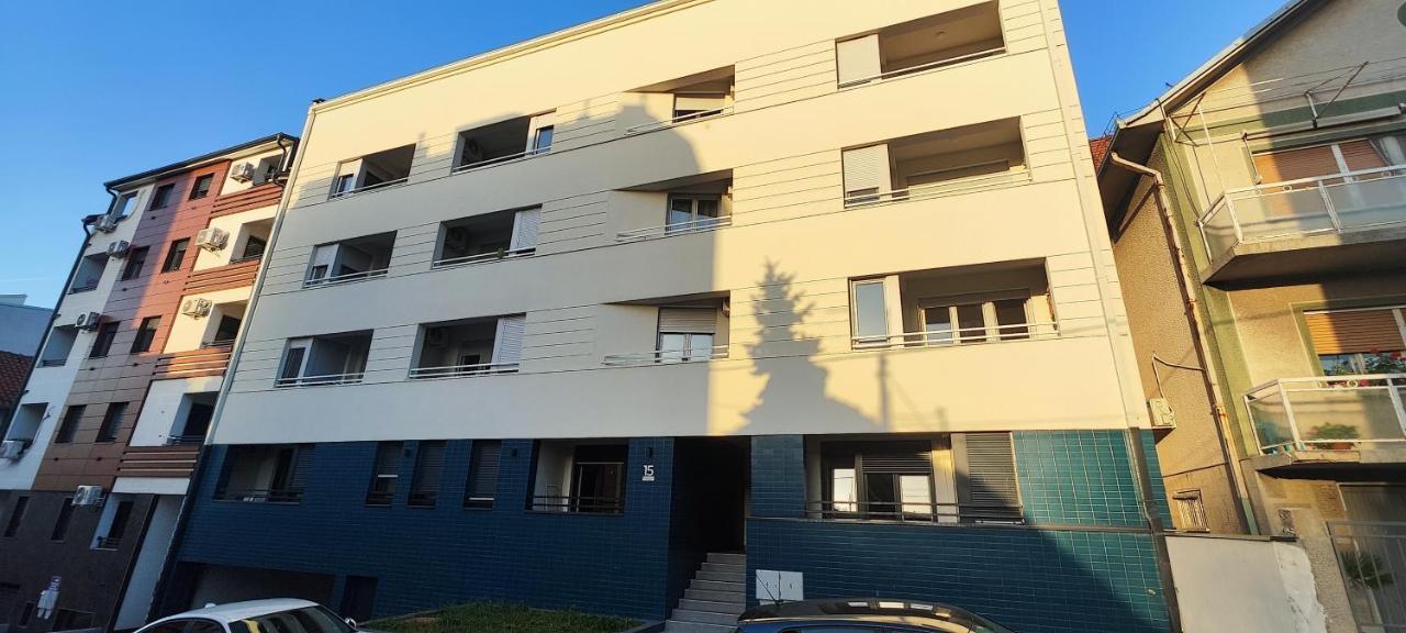 Appartamento Zvezdara Blue Star Belgrado Esterno foto